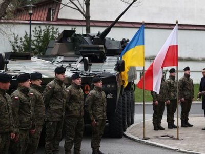«Фундаментальна відсутність довіри»: як історичні суперечки та взаємні застереження ускладнюють оборонну співпрацю України та Польщі