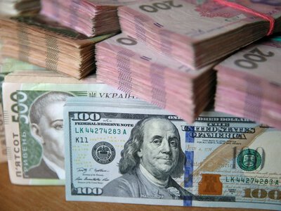 Курс валют на 21 жовтня: Нацбанк підняв ціну долара, євро та злотий здивували