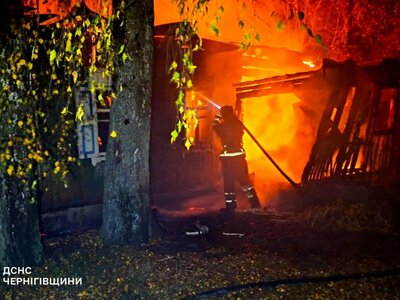 Рятувальники ліквідовують наслідки російських ударів по Чернігівщині (Фото)