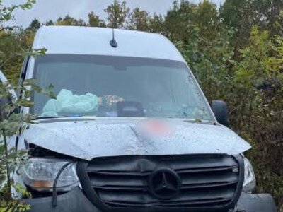 На Вінниччині Мерседес врізався в електроопору