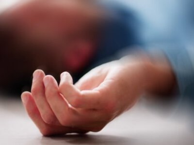 На зупинці громадського транспорту у Чернівцях помер 45-річний чоловік