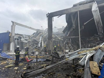 Атака на Рівне: ворог вдарив по закладу відомої торговельної мережі, його робота призупинена