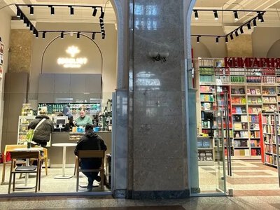 «Книгарня “Є”» закриває книгарню на залізничному вокзалі в Одесі