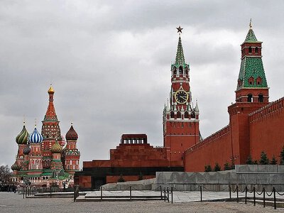 Кремль: Росія готова до тристоронніх переговорів