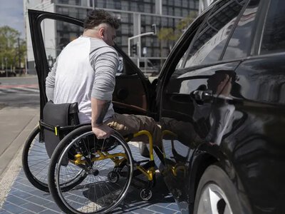 До 70 тисяч компенсації на переобладнання авто отримають ветерани з інвалідністю у Рівному