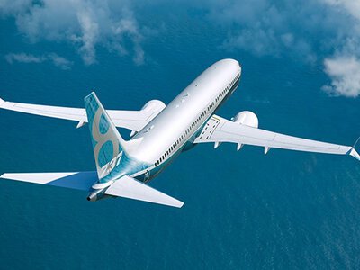 Найбільший Boeing 737 MAX пройшов сертифікацію: компанія готується до нового етапу