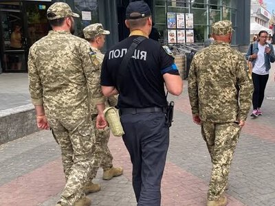 Поліція і ТЦК отримали інструкцію щодо затримання чоловіків: що передбачено