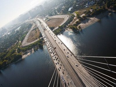 Рух Південним мостом Києва повністю перекрили