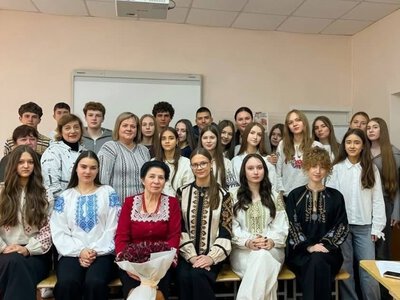 Тиждень української мови у вінницькому ліцеї розпочався із зустрічі з поетесою Жанною Дмитренко