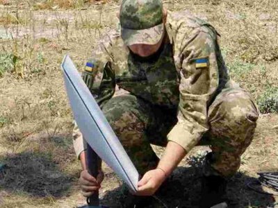 Минулого тижня десятки українських дронів втратили зв’язок через обмеження Starshield – NYT