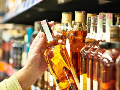 «Пошті Росії» запропонували продавати алкоголь після збитків на 80 млрд рублів