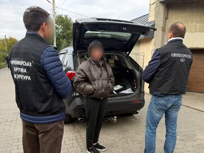 Хабар у 30 тисяч доларів за комунальну землю: на Одещині судитимуть посадовицю сільради