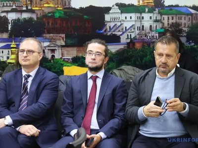Биківня та П’ятихатки об’єднують пам’ять Польщі та України про злочини СРСР