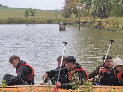 У Чехії 138 школярів пройшли випробування за зразком військових місій: стрільба, рафти та 20 кілометрів під дощем