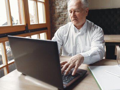 Пенсія в Україні: хто може отримувати до 24 тисяч гривень у 2026 році?