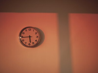 Перехід на зимовий час в Україні відбудеться у ніч на 25 жовтня