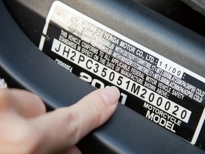 В Україні за дев’ять місяців 2026 року до суду передали лише 5 справ про підробку VIN-кодів авто