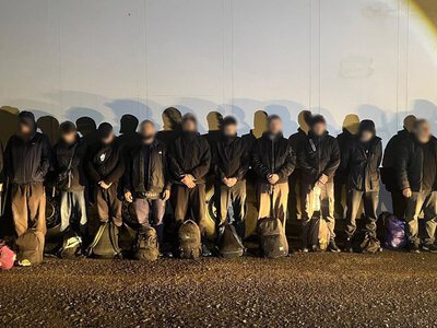 16 тисяч доларів за подорож у фурі серед молока: на Одещині зупинили фуру з десятьма пасажирами