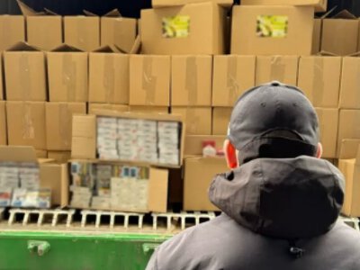 Майже 34 тисячі пачок сигарет у «морозиві»: одесит отримав вирок за контрабанду