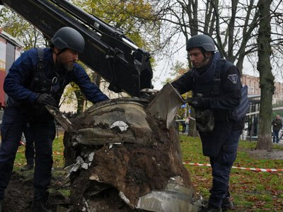 Залишки російської балістичної ракети вилучили у Києві