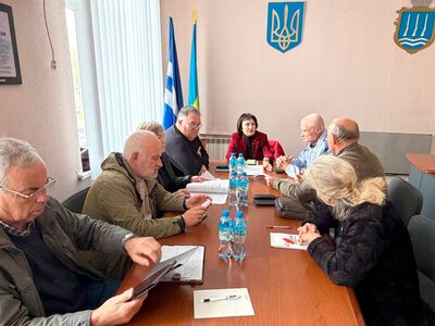 Статут громади, міський транспорт і відходи: про що говорили на Раді старійшин у Світловодську