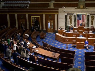 Сенатор-демократ Ософф звинуватив оточення Трампа в переговорах щодо купівлі російських нафтових активів