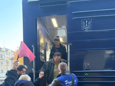 До Івано-Франківська прибуло 12 людей із Донеччини, які були змушені покинути свої домівки через війну
