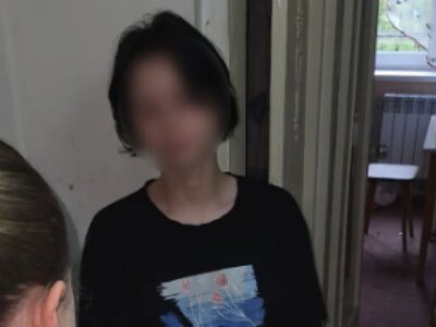 Допомагала ФСБ отруювати військових: на Житомирщині затримали 17-річну дівчину