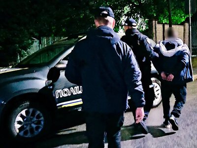 Поліція по гарячих слідах затримала чоловіків, які причетні до вбивства двох жінок у Вінниці