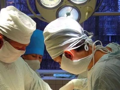 Росія надала прихисток китайському хірургу, який заявив про технологію пересадки голови людини