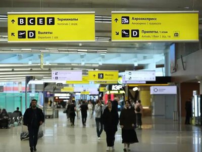 У всіх аеропортах Росії запровадили обмеження на польоти