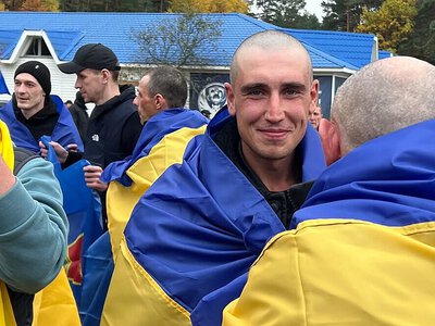 З російського полону повернули сотні українських військових, зокрема бійців Азову