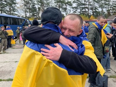 Відбувся обмін полоненими: повернулися бійці, які воювали на Херсонському та ще 7 напрямках - Херсон Daily
