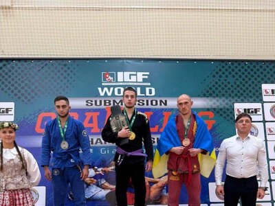 Студент ІФНМУ здобув «золото» та «срібло» на чемпіонаті світу з греплінгу в Литві