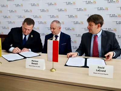 Дніпро та Гранд-Рапідс офіційно стали містами-побратимами: мери Філатов і ЛаГранд підписали угоду