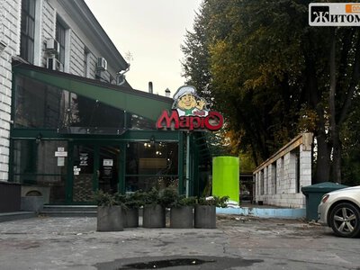 Терасу перетворюють на прибудову: у Житомирі повідомили про нові роботи біля кінотеатру «Україна»