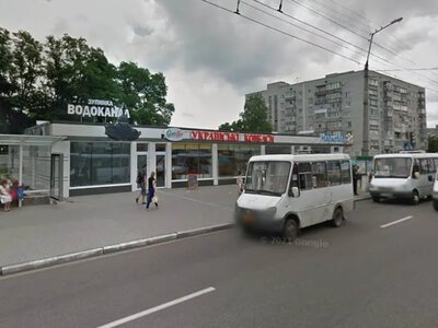 У Кременчуці фірмі, зв’язки якої ведуть до депутата міськради, передали землю під зупинкою майже на пів століття