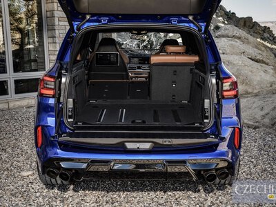 Новий BMW X5 втратив свою родзинку — відкидний борт багажника, на якому можна було сидіти