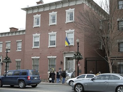 У США евакуювали посольство України через підозрілий предмет