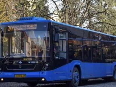 В Ужгороді автобуси трьох маршрутів курсуватимуть до цвинтаря «Барвінок»
