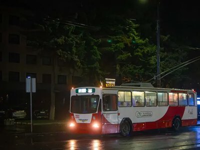 У Луцьку зафіксували раптовий виїзд унікального тролейбуса, якого давно не бачили