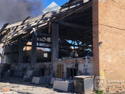 Росіяни вдарили ракетою по Лозовій: загинув чоловік, ще двоє поранені