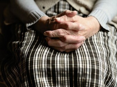 Пенсії з 1 листопада перерахують не всім: хто отримає вікову доплату