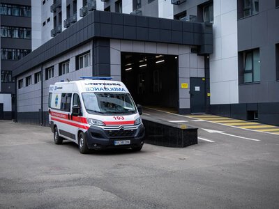Палі по 1,5 м у діаметрі та 20 м у глибину забивають у Харкові: подробиці