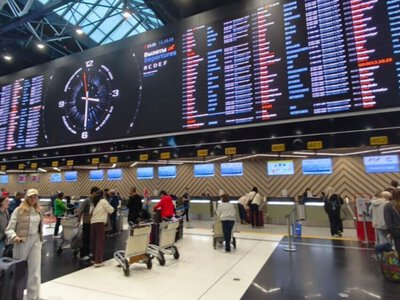 Атака України знову спричинила масштабні перебої в роботі московських аеропортів