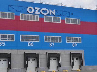 В Омську також уражено розподільчий центр Ozon (ВІДЕО)