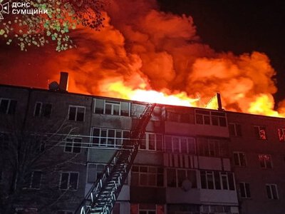 У Глухові після російських ударів горіли багатоповерхівка та приватні будинки