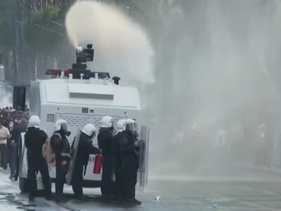В Албанії масові протести переросли у сутички з поліцією
