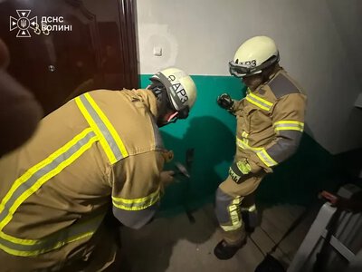 У Луцьку та Нововолинську рятували літніх жінок (Фото)