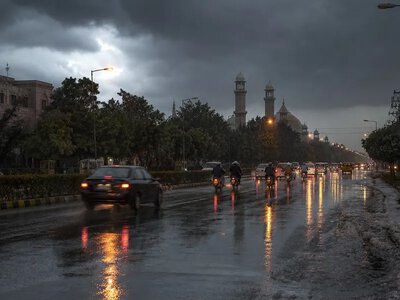 У Лахорі після дощу і граду AQI становив 133 — The Express Tribune
